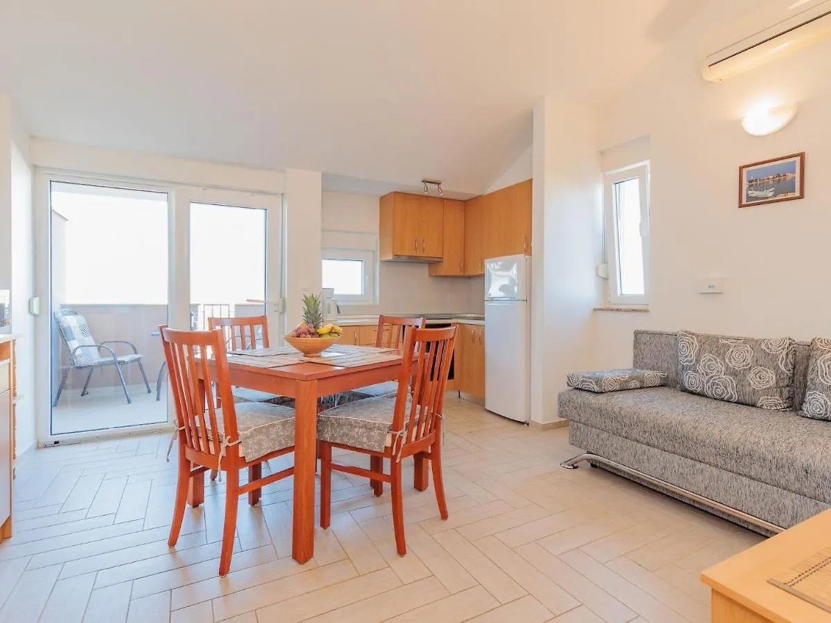 Apartment Mlasina.5 Nin