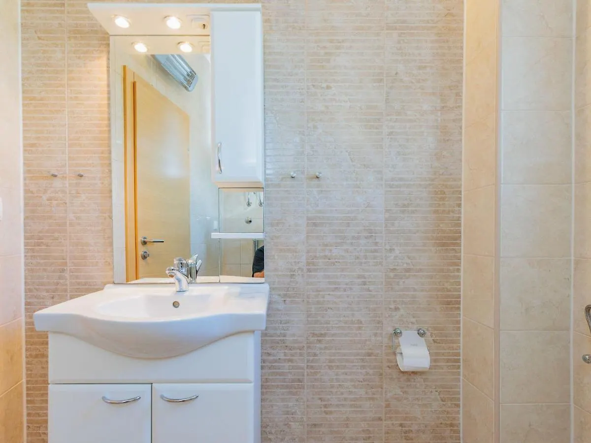 Apartment Mlasina.5 Nin Croatia